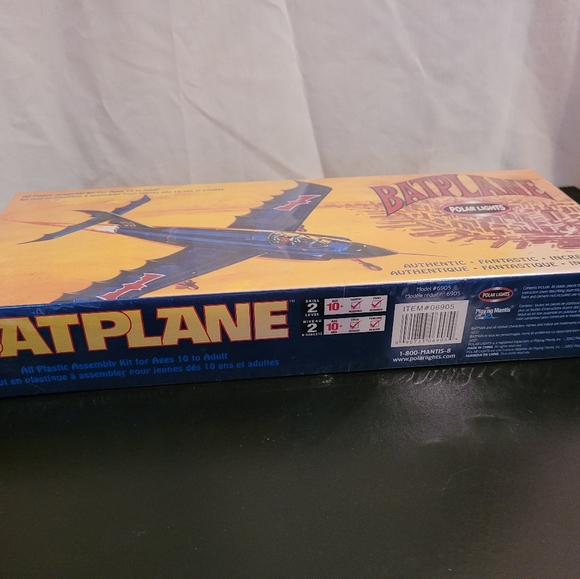 Polar Lights Batplane Plastic Model Kit - Picture 2 of 5